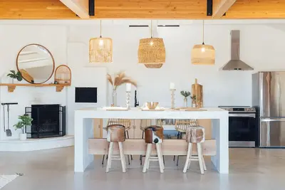 Image de Casa Del Desierto—Private Boho Oasis with Palm Trees, Hot Tub, Fire Pits