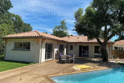 Image de Belle Villa Piscine proche Commerces Plages Golf