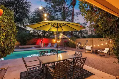 Phoenix Oasis: Private Pool, Firepit, Pool Table & King Bed!