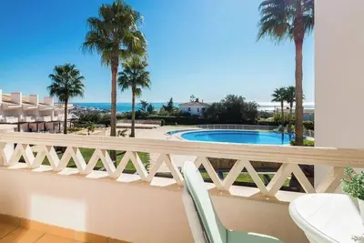 Image de Fantastic Townhouse with Pool and Sea Views