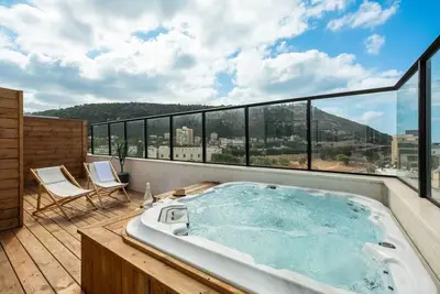Image de Pool & Jacuzzi Seaview Penthouse by Sea N' Rent