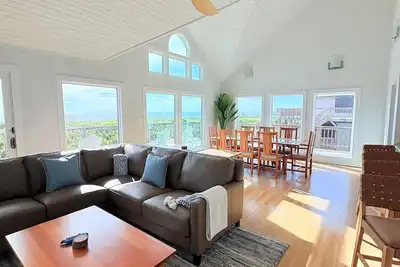 Image de đź’ĄNew for 2025đź’ĄOceanfront Sanderling! Game Room! Dog Friendly! Community Pool!