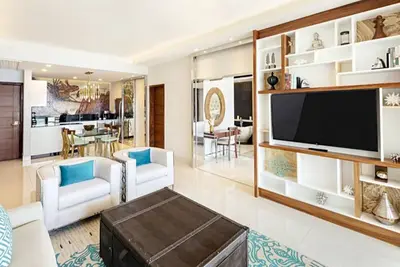 Image de Elevate Your Cabo Stay: Luxe 2 Bedroom Suite