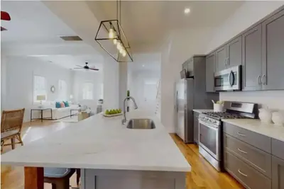 Image de Historic Downtown 3-bedroom house in marvelous Charleston with WiFi, Ac