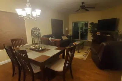 Image de Spacious 4-bedroom 2-bathroom house with Tv's, WiFi in charming San Tan Valley