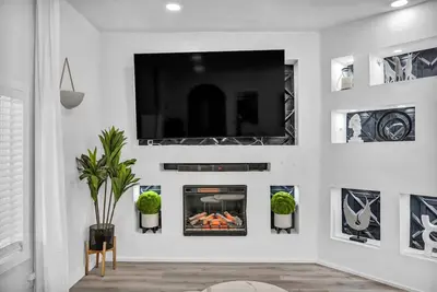 Image de Chic and Modern Retreat in Cleveland