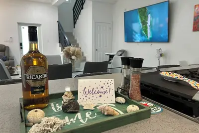 Image de Brand New House 2025 unit 2, Private Pool, 3 Beds 3 Baths in Gated Community!