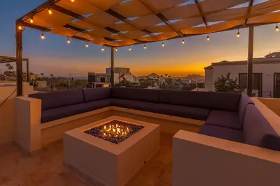 Image de Private Rooftop, Great View of Arch w/ 10 min drive to Downtown Cabo San Lucas!