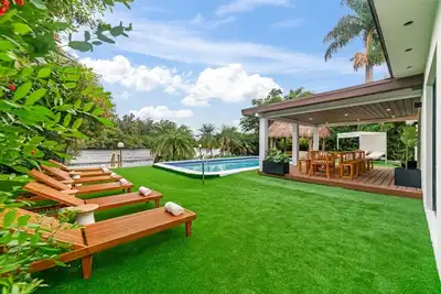 Image de Hermes Inspired Villa | Pool | Waterfront | Tiki