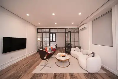 Image de The Elegant Escape on Amiryan by Sweet Home