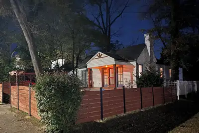 Image de \nAirport Oasis Cottage