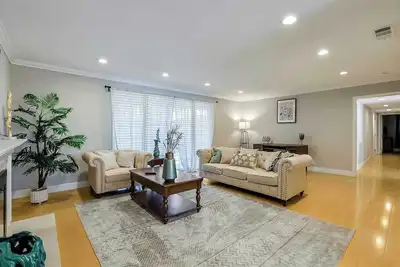 Image de Modern 3br Home in Prime Location, Perfect for Families & Professionals #41420