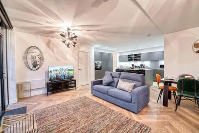 Image de Luxurious 3-Bedroom Apartment