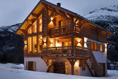 Image de Chalet neuf 10 pers, charme et confort à Serre Chevalier