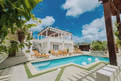 Image de Fully Private Resort | Near Savaneta Beach by Lucha