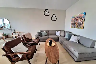 Welcome to «The Jasper» by Mpj vacation Rentals Ltd