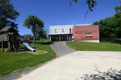 Image de Grand gîte moderne tout confort, piscine couverte intégrée et espace Bien-être