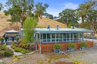 Image de Golden Ash Grove Eco Farm