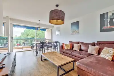 Image de T3 avec terrasse et parking proche de la plage
