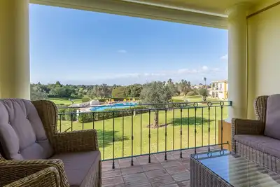 Image de 1 Bdr Flat W/ Pool - 125d Gramacho by LovelyStay