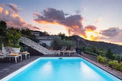 Image de Villa à Colli Di Fontanelle avec 3 chambres à coucher, 6 couchages