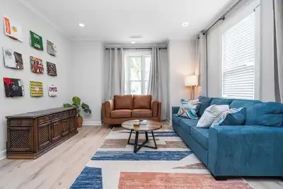 Image de Atlanta Central Historic Area, Near Parks & Dining. King Bed. Pet Friendly