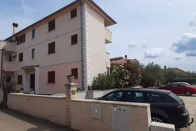 Image de Modern and Bright Fazana Apartment with Balcony and Sea View - One Bedroom Apartment with Balcony and Sea View