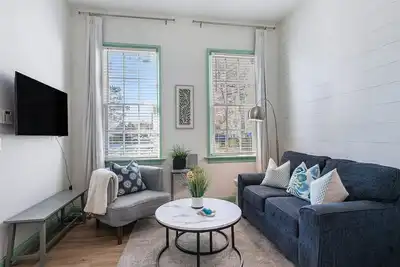Image de Palmetto Hideaway~Cozy 1br/1ba Townhome