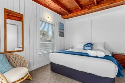 Image de Tirohanga Beach Escape
