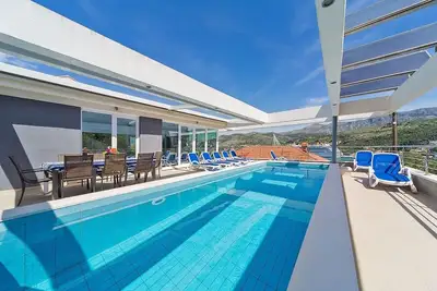 Image de Modern & Spacious Villa, Private Pool, Magnificent Views in the Desirable Lapad Area of Dubrovnik!
