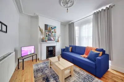 Image de Beautiful 1 bed ground floor garden flat, Brentford, London