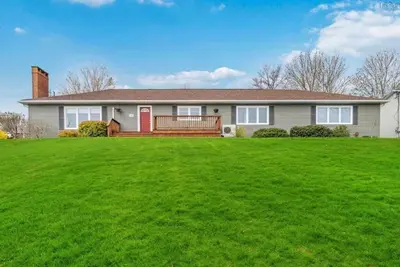 Image de 3-bedroom home in adorable Digby with WiFi, Ac. Enjoy your stay