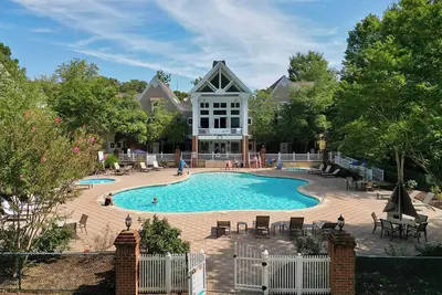 Image de 2-bedroom cottage in amazing King's Creek Williamsburg