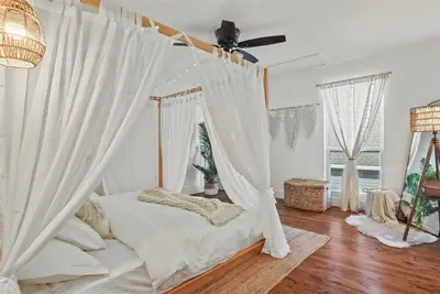 Image de Boho Cinema House · Bbq· Projector · Popcorn machine