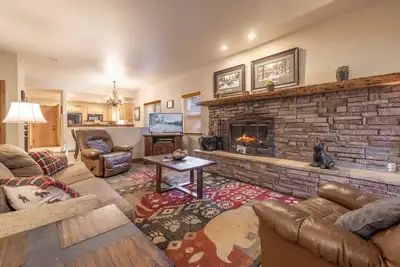 Image de Luxury Log Condo: Ski-In/Ski-Out at Snow Summit