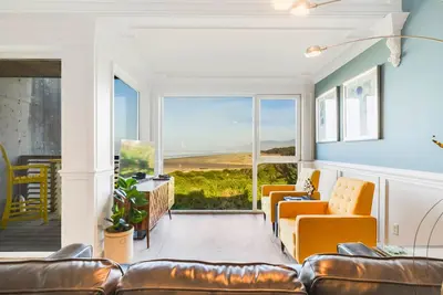 Image de Rockaway Beach Oceanfront Condo