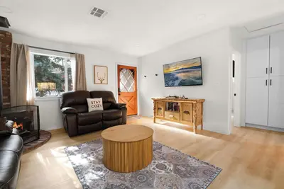 Image de Cozy Sierra Cabin - Fireplace, Fenced Yard, Pet Friendly, Deck, Bbq
