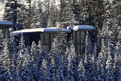 Image de Serenity Estate Kadenwood | Ski-In Out, Hot Tub