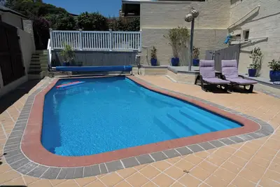 Image de Beachfront apartment with pool, 2 minutes walk to Indian Ocean. Sleeps 7.