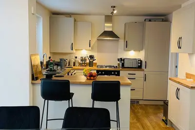 Image de House-Sleeps 8-Parking-Garden
