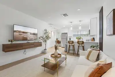 Image de Luxury 1br in amazing Location Free parking &crib
