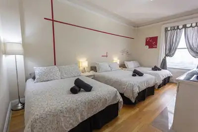 Image de Cozy Studio 3 Full beds in Midtown
