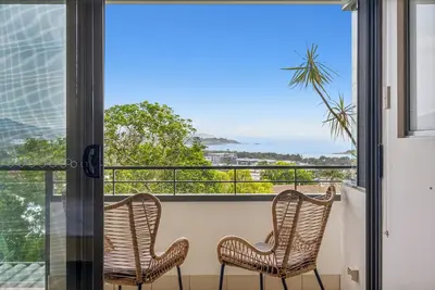 Image de Whole Town House - Walk to Coffs Jetty & cafes or enjoy island views
