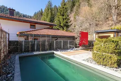 Image de Chalet de rêve avec sauna, piscine, 200m du bus