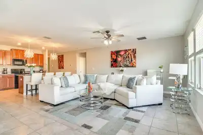 Image de 7 Mi to Beach: Spacious Ruskin Home w/ Patio