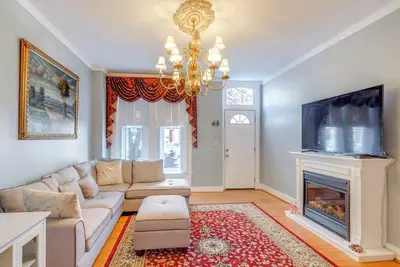 1 Mi to Dtwn: Townhome w/ Patio in Baltimore!