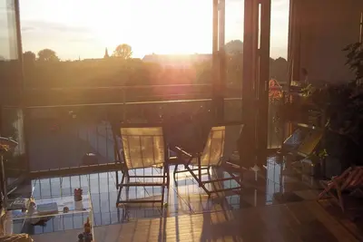 Image de Riverside view 1-bedroom apartment in tranquil green Berlin with WiFi