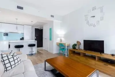 Image de Dt Skyline Views | Ug Parking | Mins to Saddledome