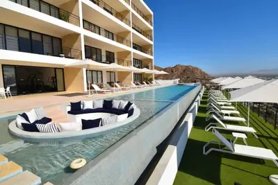 Image de 2bd Luxury apartment Heart of Cabo (Montemar 202)