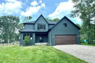 Image de Pool, Hot Tub All Year! Fire Pit, Sauna, Walk To Beach